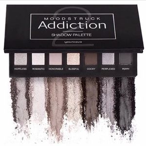 Younique Addiction Shadow Palette 2